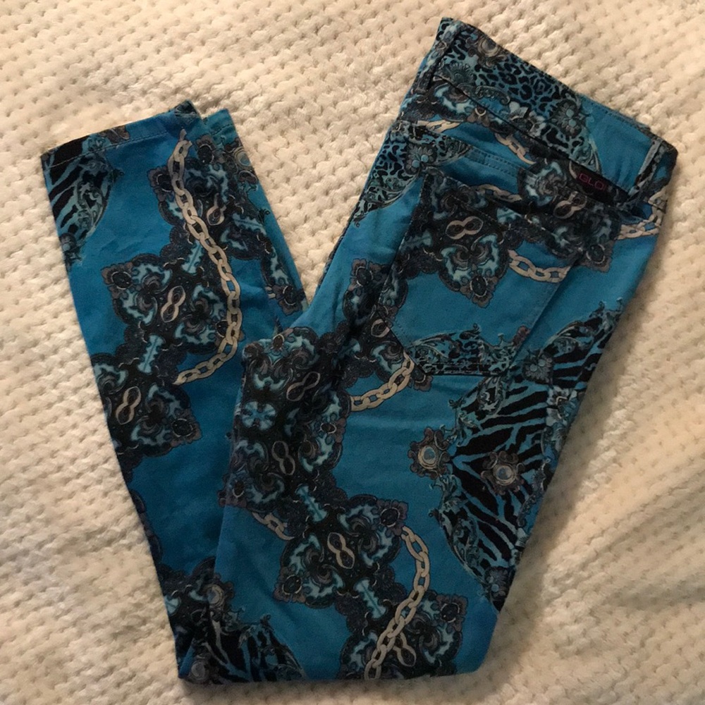 Light weight blue print jeans